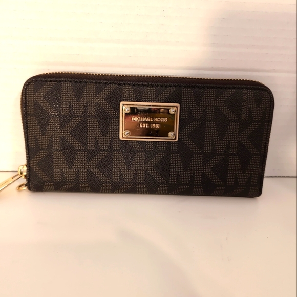Michael Kors Handbags - Michael Kors MK Logo Brown Gold Zip ‎ Clutch Continental Wallet